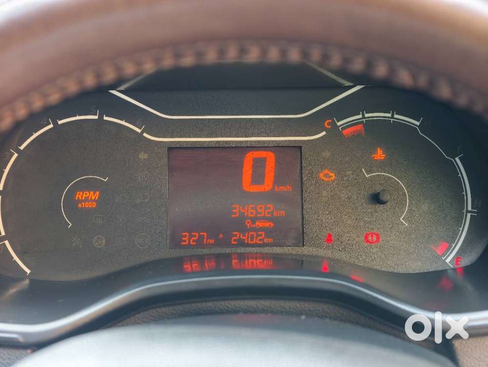 Renault Triber 1.0 Rxe, 2021, Petrol