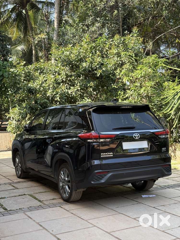 Toyota Innova Hycross 2.0 Zx (o) Hybrid 7 Str, 2025, Electric