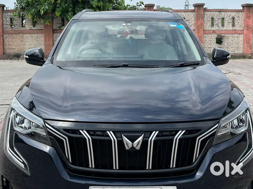 Mahindra Xuv700 Ax 5 Petrol Mt 7 Str (e), 2022, Petrol