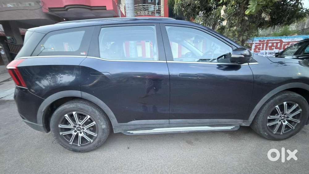 Mahindra Xuv700 2021 Petrol Well Maintained