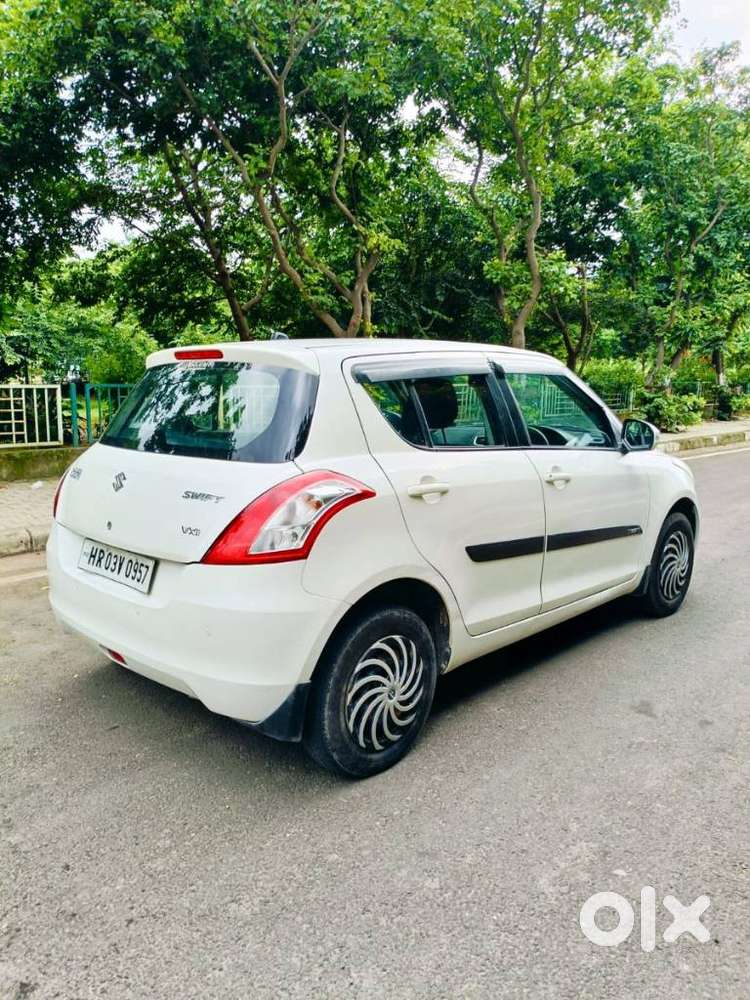 Maruti Suzuki Swift Vxi With Abs, 2017, Petrol