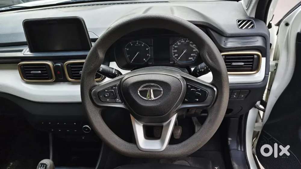 Tata Punch 2022 Petrol 37000 Km Driven