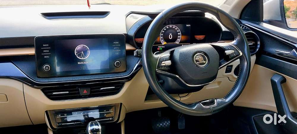 Skoda Slavia 1.0 Tsi Style At, 2023, Petrol