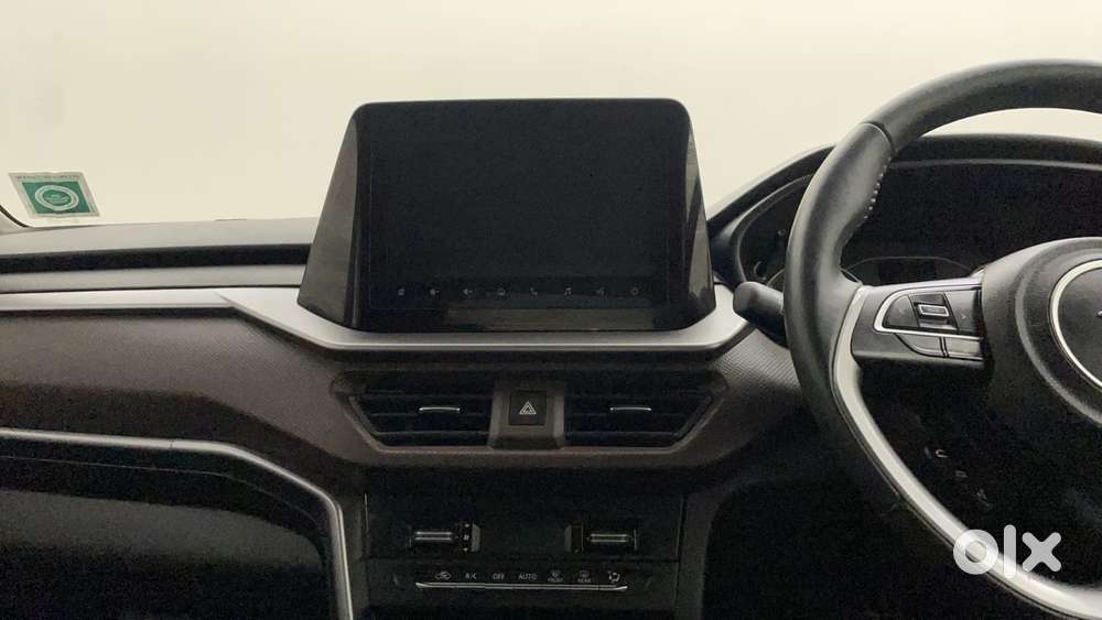 Maruti Suzuki Brezza 1.5 Zxi At Smart Hybrid Dual Tone, 2023, Petrol