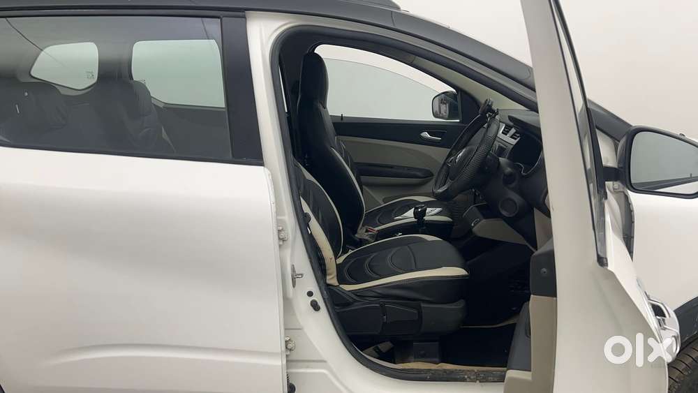 Renault Triber 1.0 Rxz Dual Tone, 2022, Petrol