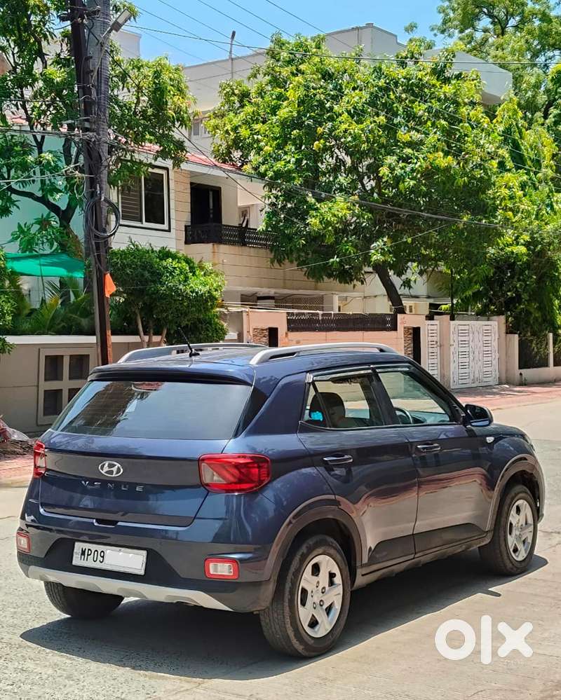 Hyundai Venue S 1.2 Petrol, 2021, Petrol