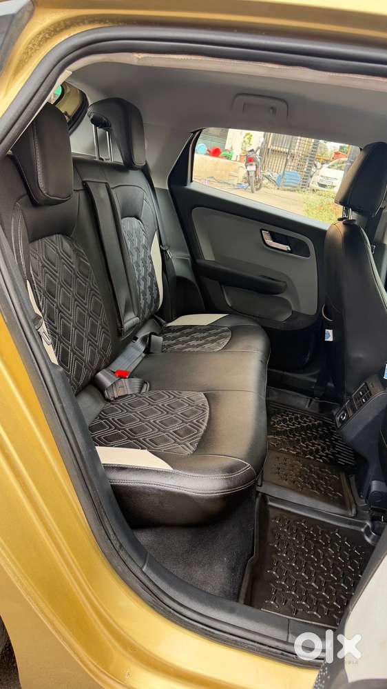 Tata Altroz 1.2 Xe, 2020