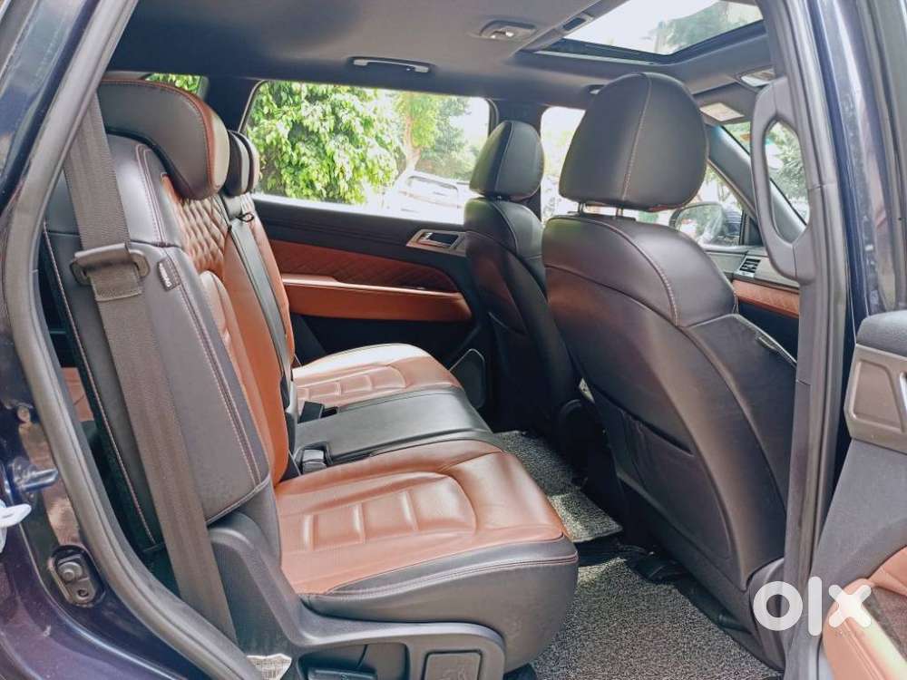 Mahindra Alturas G4 4x2 At, 2022, Diesel