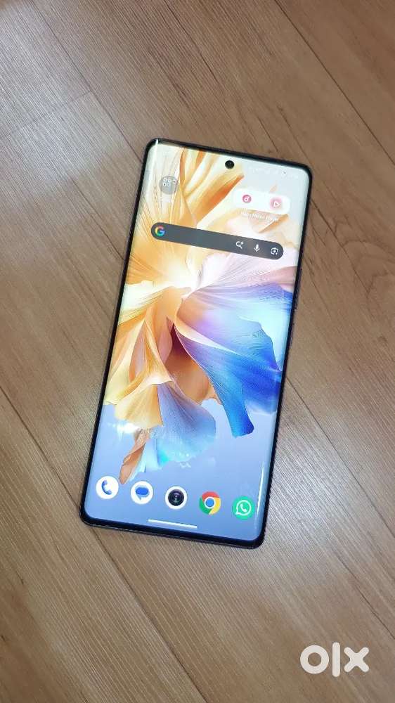 Vivo v27 pro with 8+128