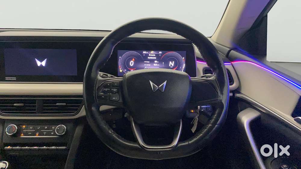 Mahindra Xuv700 2.2 Ax 3 Diesel Mt 7 Str, 2022, Diesel