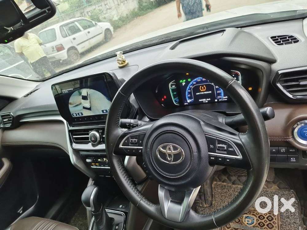 Toyota Urban Cruiser Hyryder V Hybrid Aero Edition, 2023, Petrol