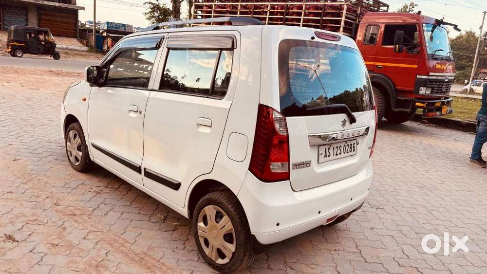 Maruti Suzuki Wagon R Vxi Amt1.2, 2017, Petrol