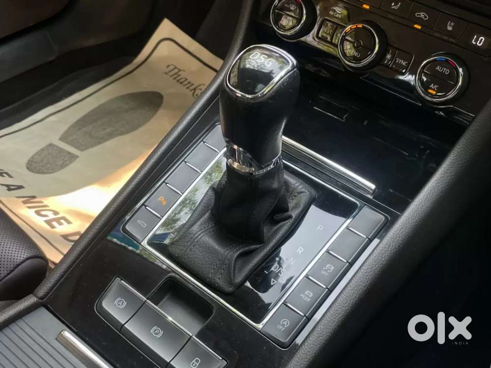 Skoda Superb 2.0 L&k Tsi At, 2021, Petrol