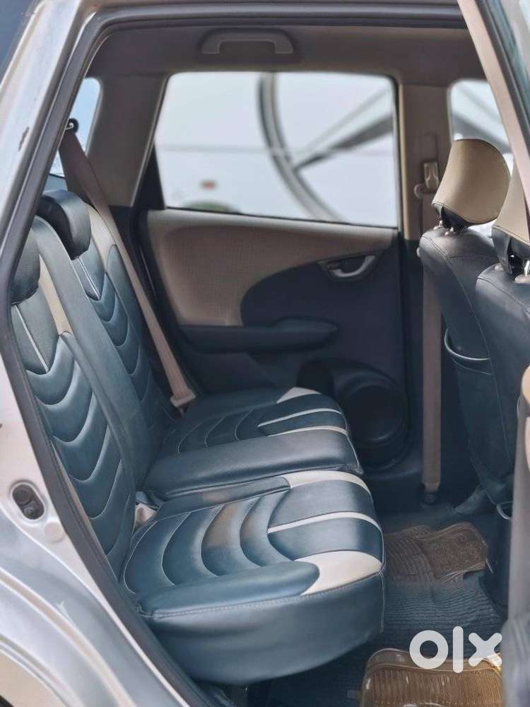 Honda Jazz V Mt Privilege, 2011, Petrol