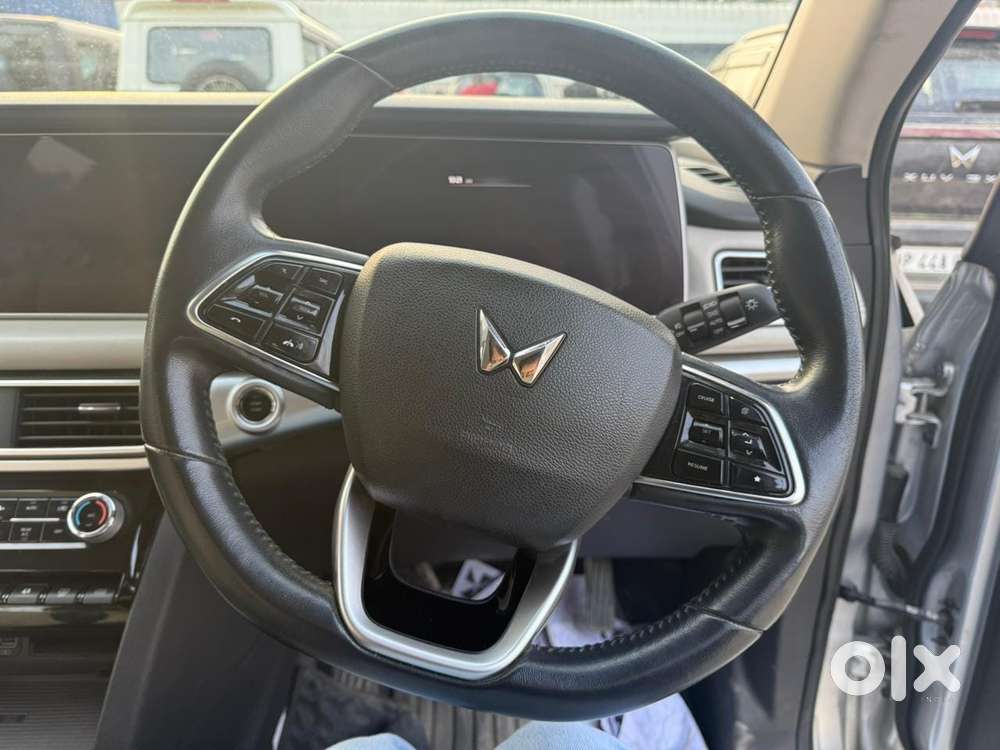 Mahindra Xuv700 2.2 Ax 7 Diesel Mt Luxury Pack Str, 2021, Diesel