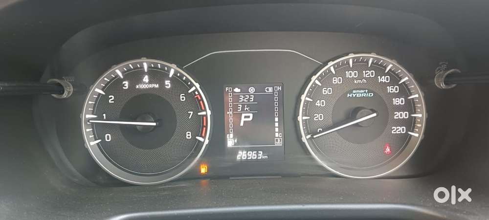 Maruti Suzuki Brezza 1.5 Vxi At Smart Hybrid, 2024, Petrol