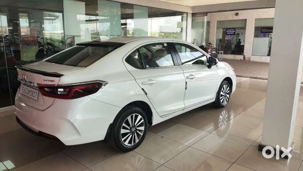 City Vx Cvt Apex Edition Brand New Just 2000 Km.