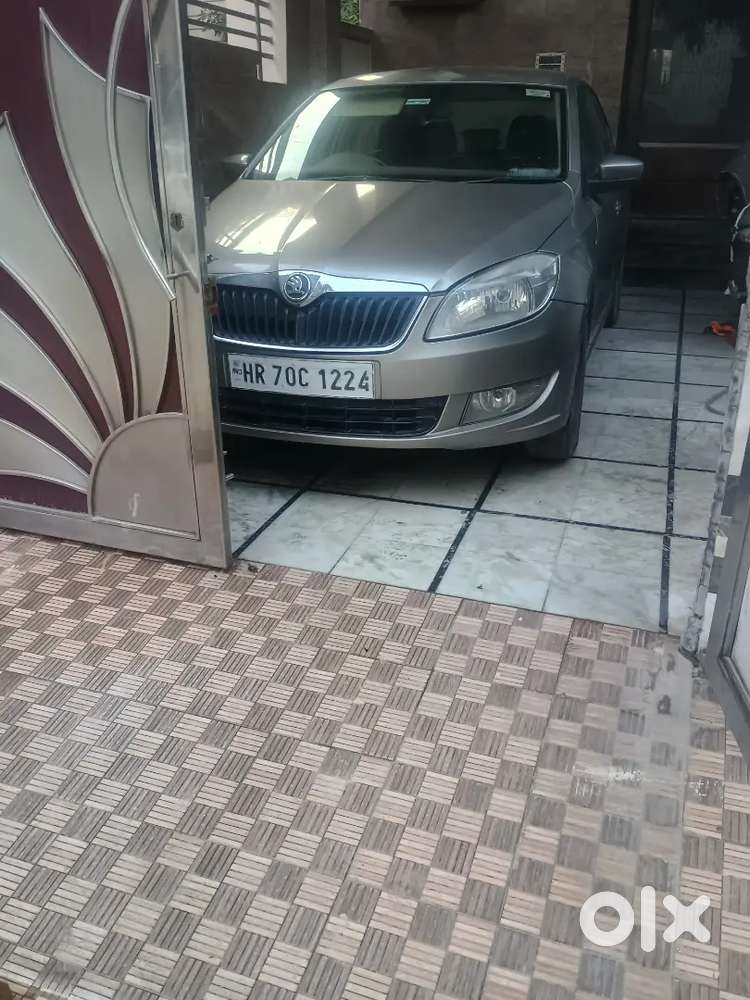 Skoda Rapid 2015 Diesel 105000 Km Driven