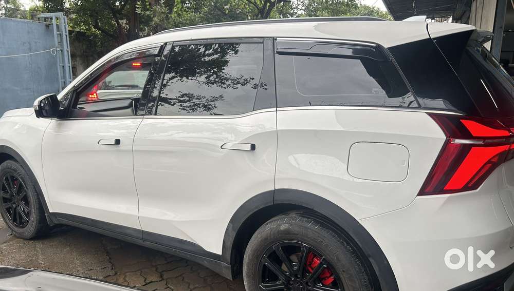 Mahindra Xuv700 2.2 Ax 7 Diesel At Luxury Pack Str, 2023, Diesel