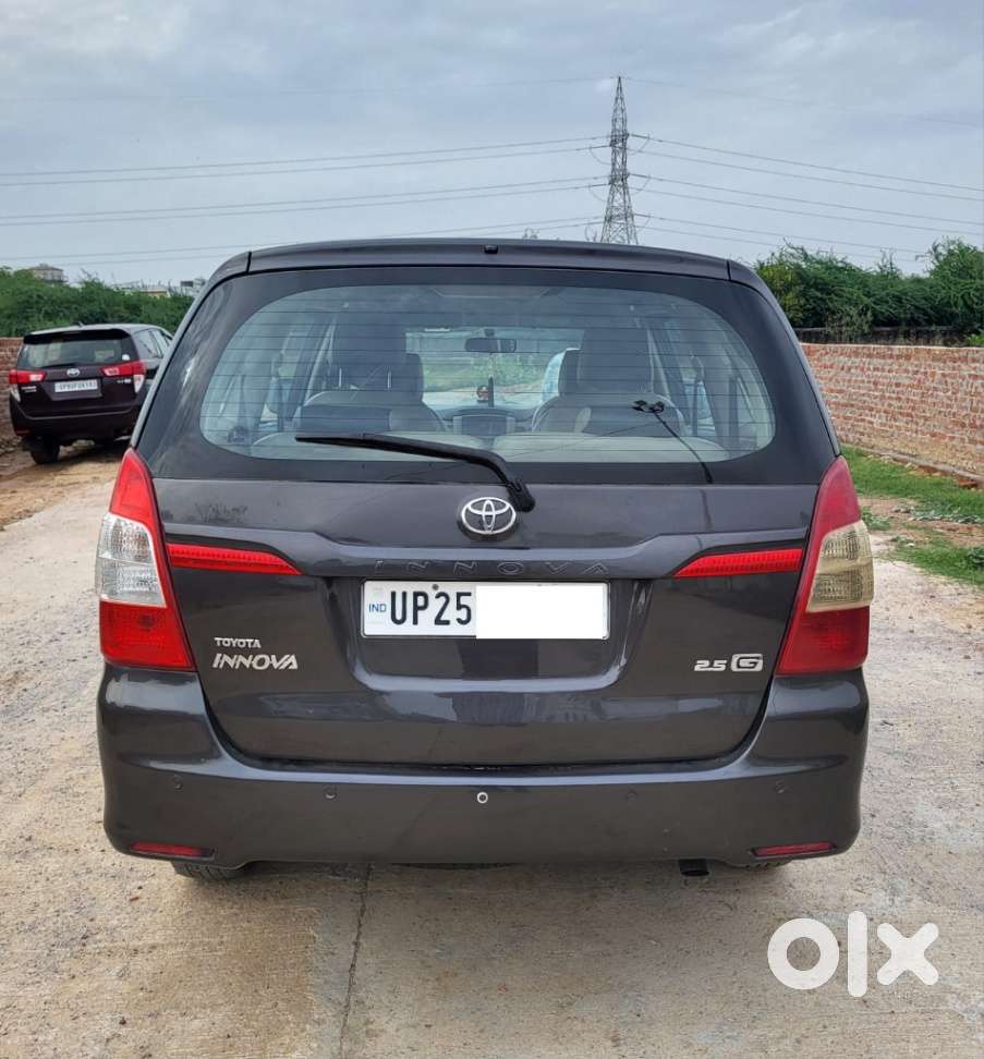 Toyota Innova 2.5 G (diesel) 8 Seater, 2015, Diesel