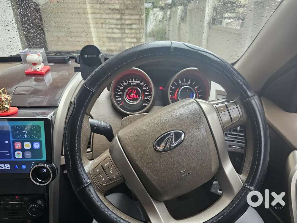 Mahindra XUV500 Diesel 2WD 2015