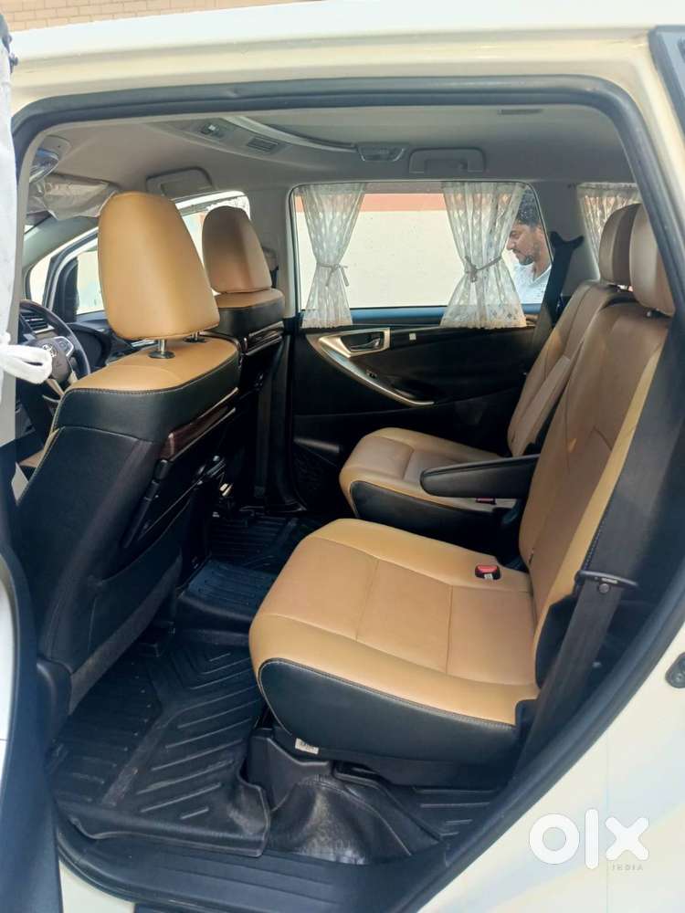 Innova Crysta 2.4 Z