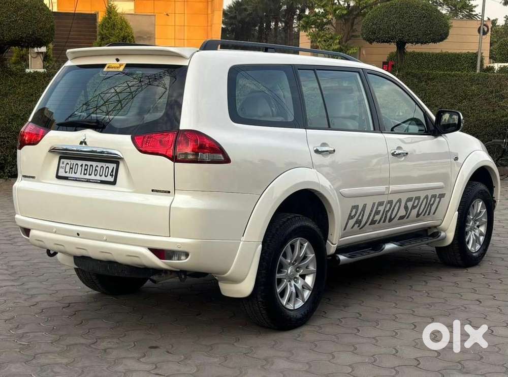 Mitsubishi Pajero Sport 2015 Diesel Well Maintained