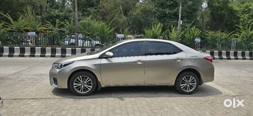 Toyota Corolla Altis 2014