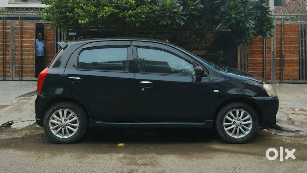 Toyota Etios Liva 2011-2012 Vx, 2012, Petrol