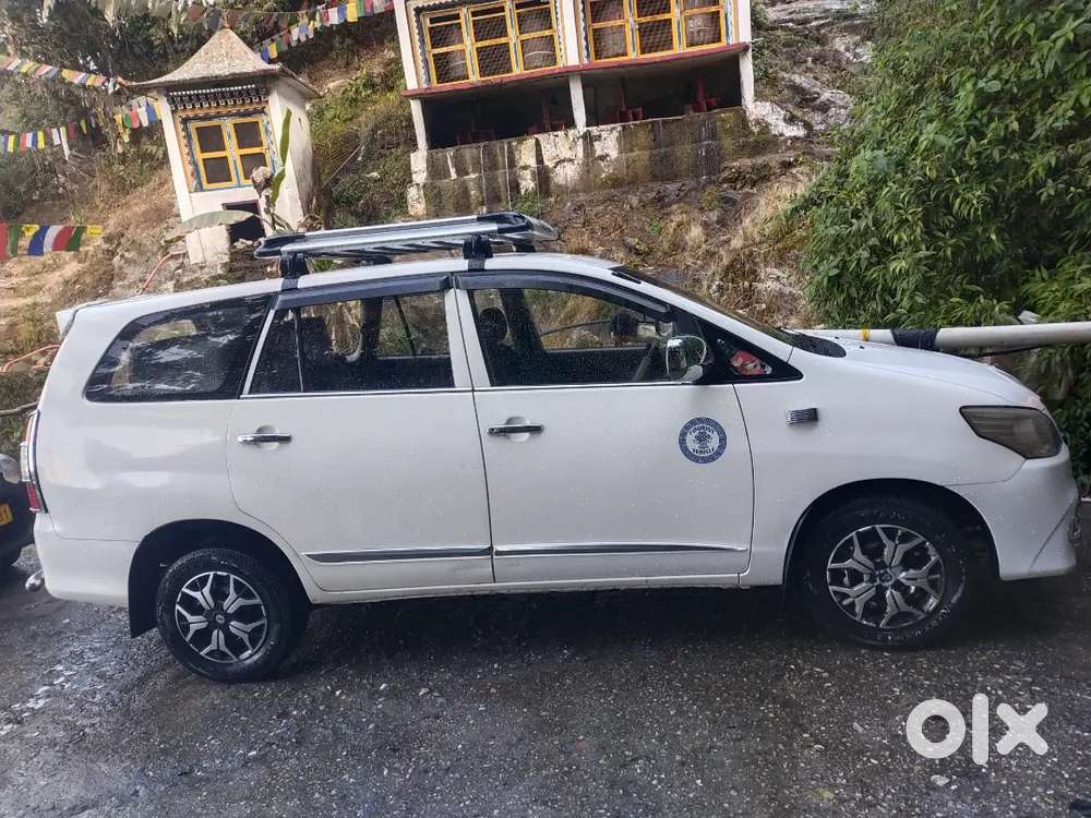 Toyota Innova 2016 Diesel 230000 Km Driven