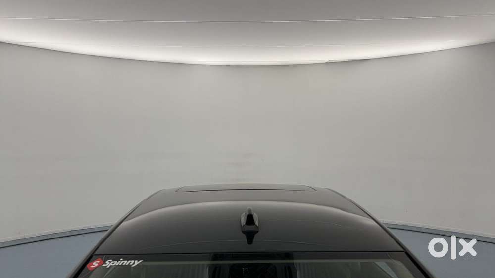 Skoda Slavia Style 1.0l Tsi At, 2023, Petrol