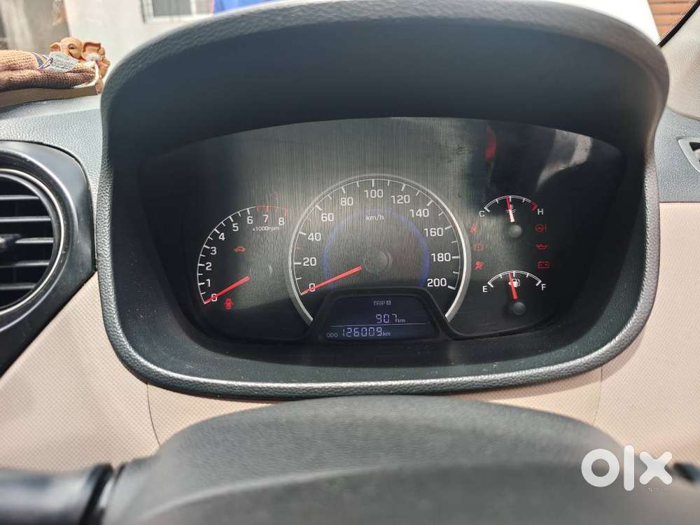 Hyundai Grand I10 Cng + Petrol