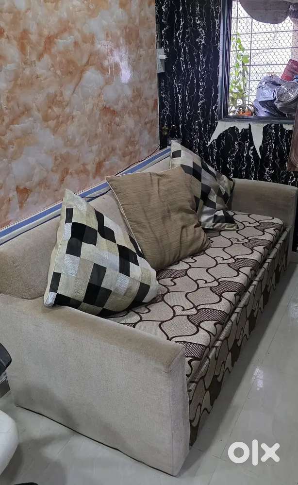 Restaurant Furniture & Sofa Cum Bed for Sale &ndash; Tables, Chairs & Storag