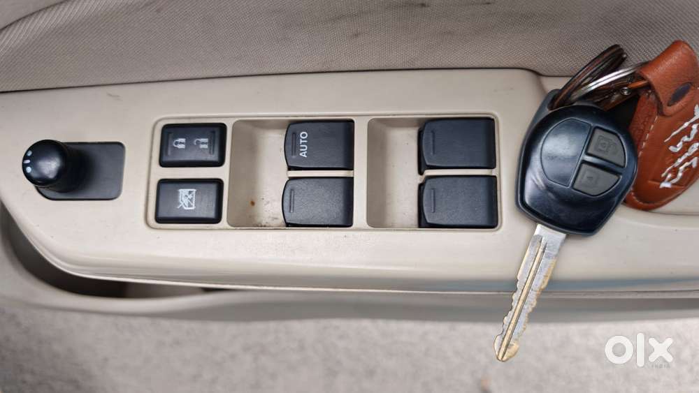Maruti Suzuki Swift Dzire 1.2 Vxi Bsiv, 2012, Petrol