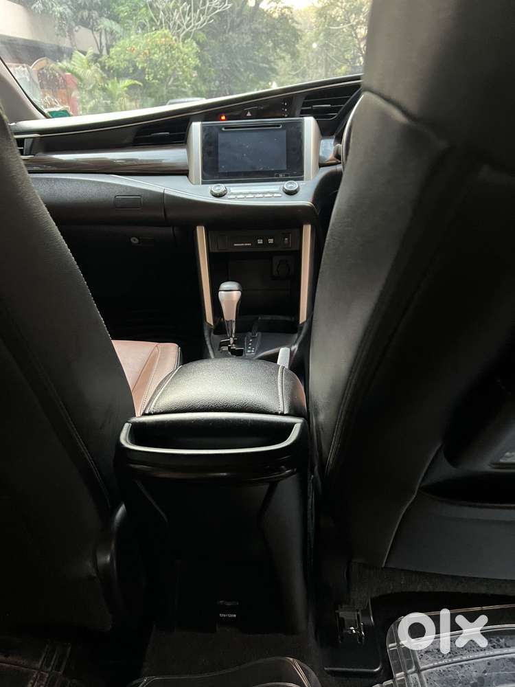 Toyota Innova Crysta