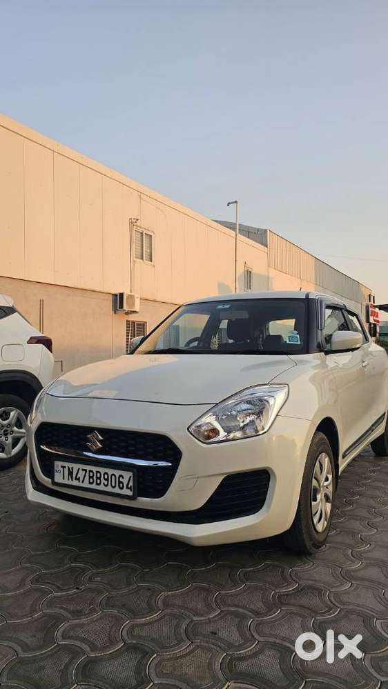 Maruti Suzuki Swift Vxi + Manual, 2023, Petrol