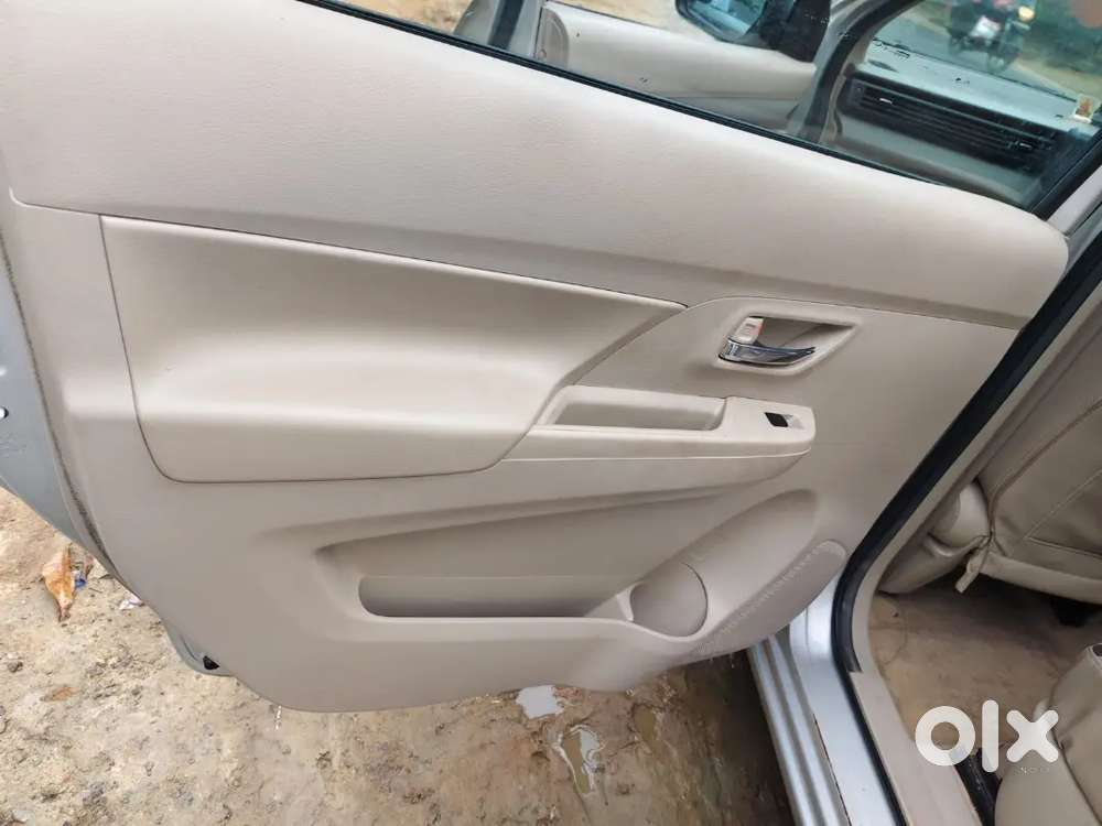 Maruti Suzuki Ertiga Petrol Agust 2021