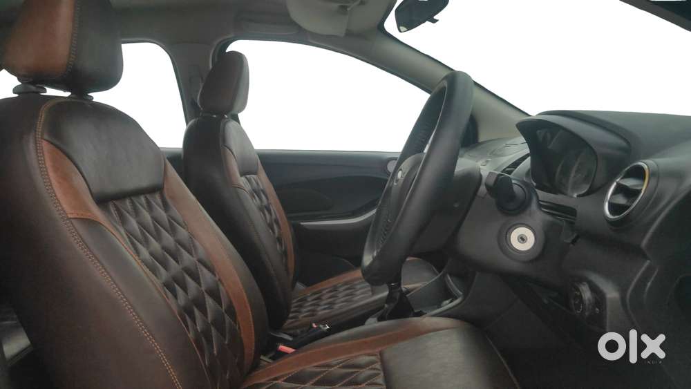 Ford Figo Petrol Titanium, 2016, Petrol