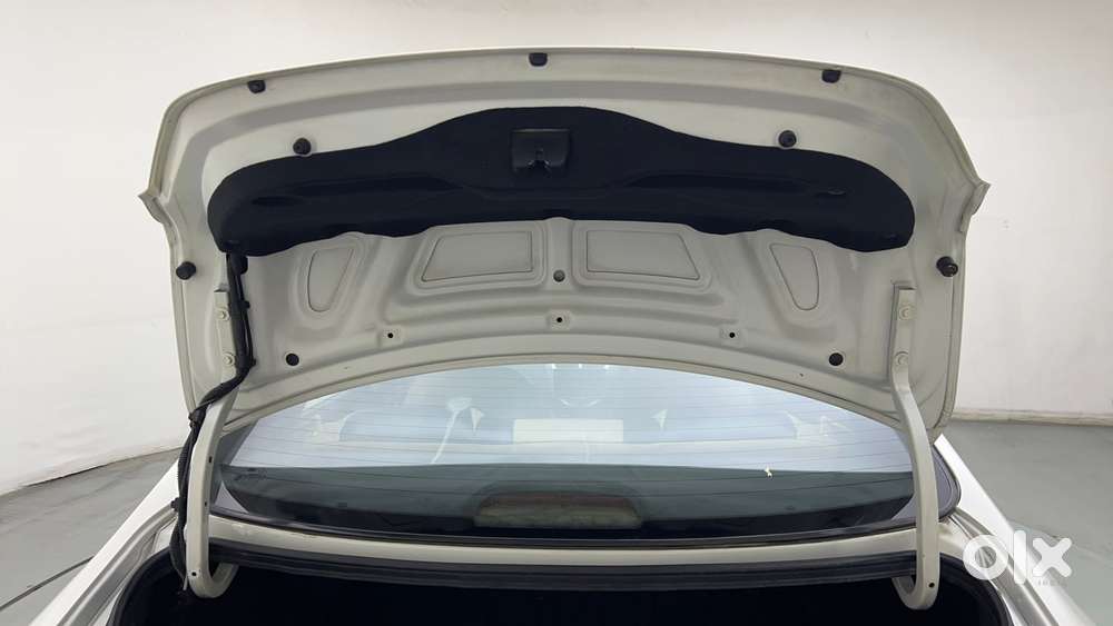 Hyundai Verna Fluidic 1.6 Vtvt Sx, 2016, Petrol