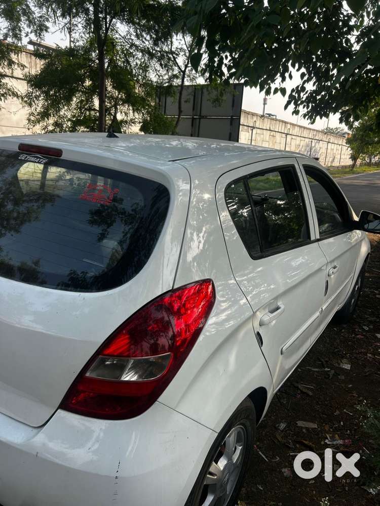 Hyundai I20 2011 Petrol 100000 Km Driven