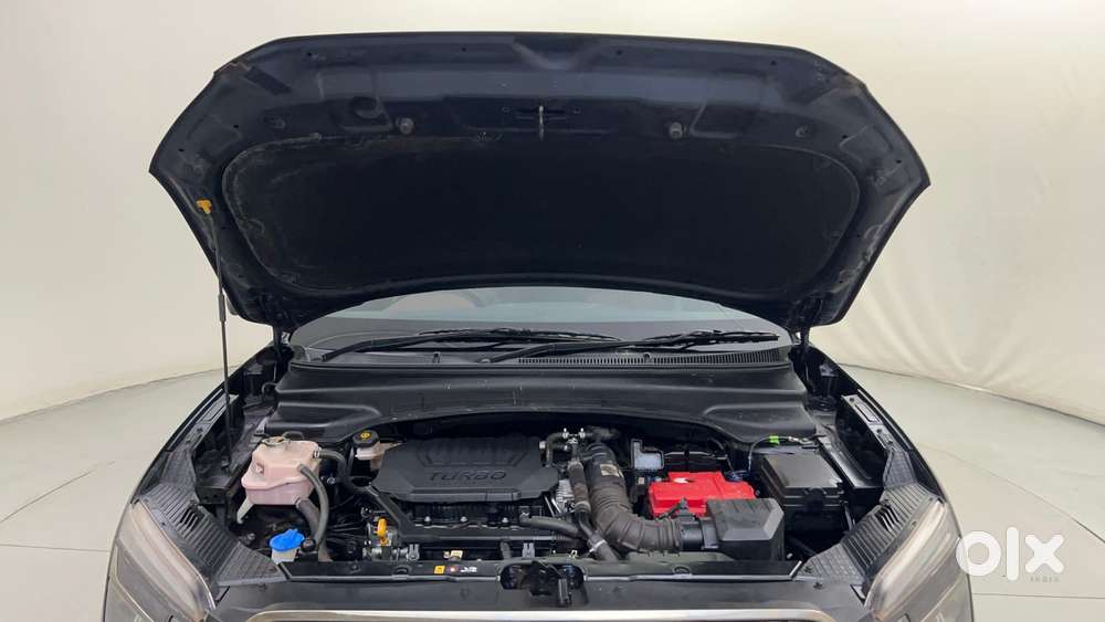 Hyundai Alcazar Platinum 7 Str 1.5 Turbo Petrol Adventure, 2023, Pet..