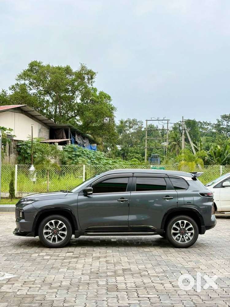 Maruti Suzuki Grand Vitara 1.5 Alpha Plus Intelligent Hybrid Ecvt, 2..