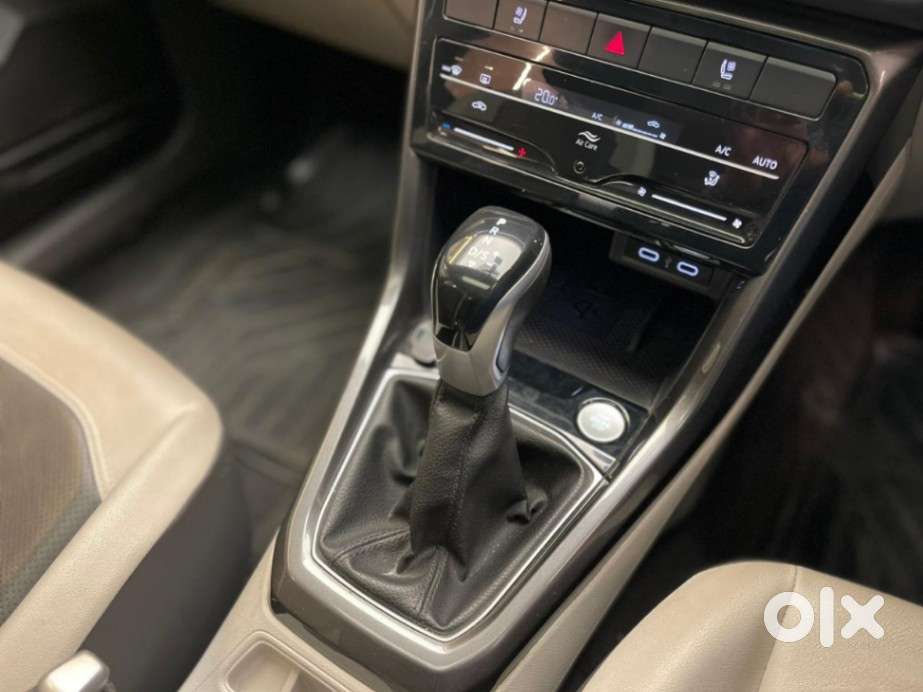 Volkswagen Taigun 1.0 Tsi Topline At, 2022, Petrol