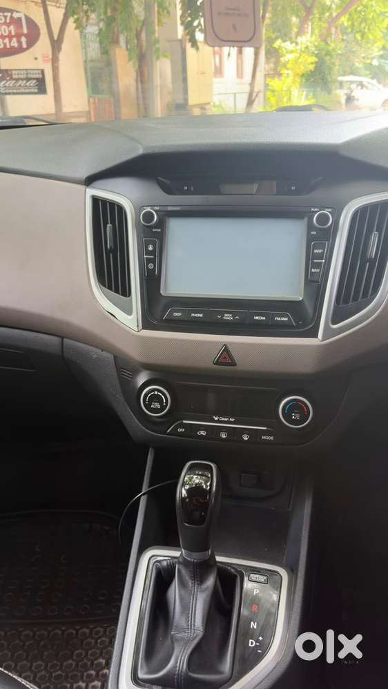 Hyundai Creta Petrol 2018 Top Model, Company Service Record No Bargain