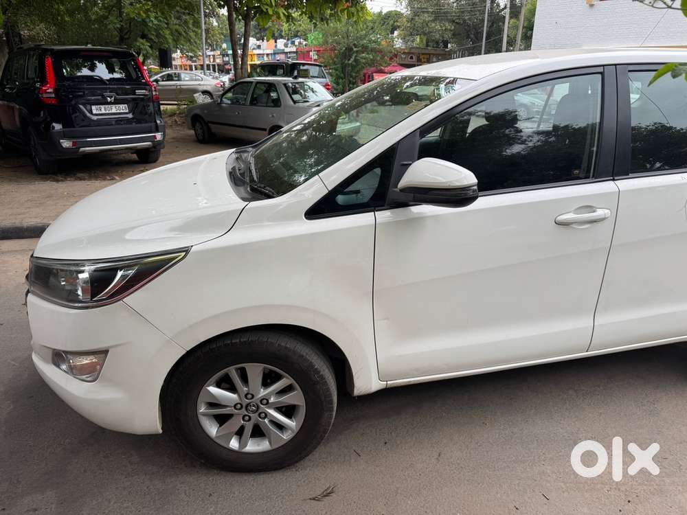 Toyota Innova Crysta 2.8g Automatic
