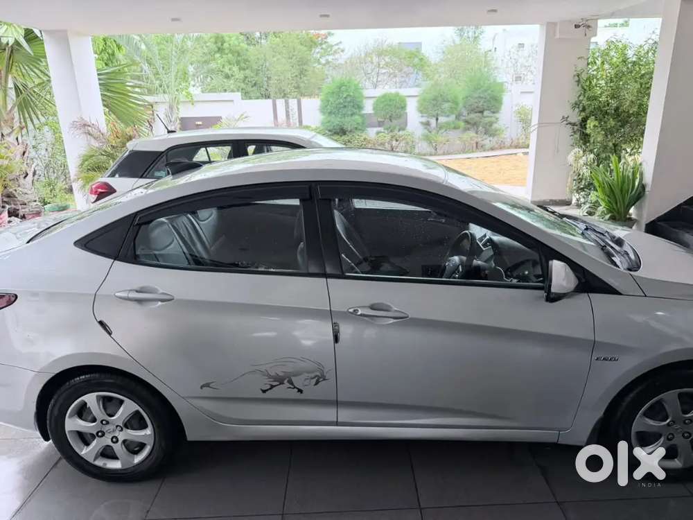 Hyundai Fluidic Verna 2013