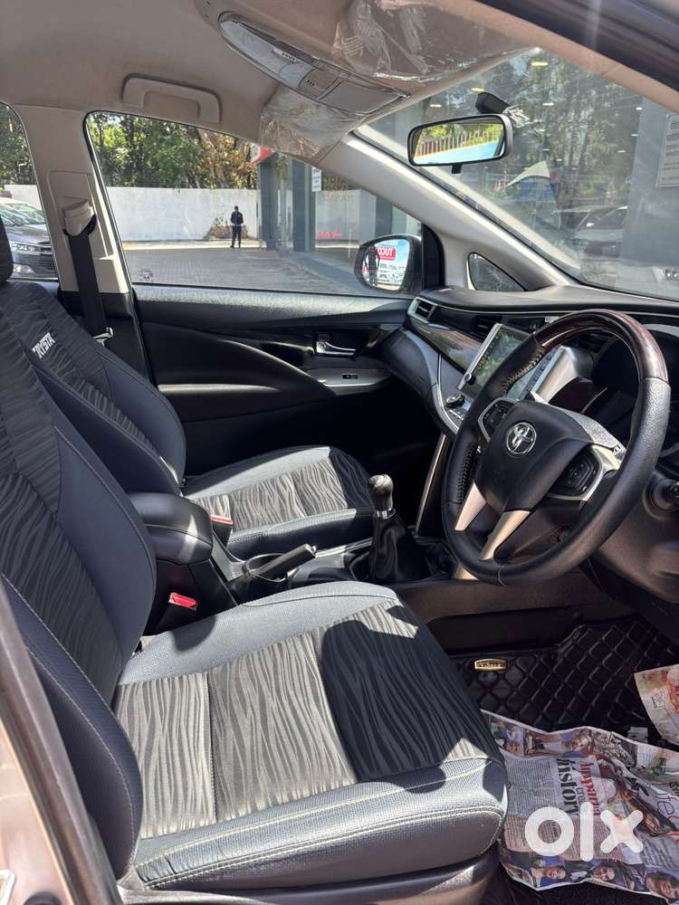 Toyota Innova Crysta [2020-ongoing] 2.4 Vx 8 Str, 2023, Diesel