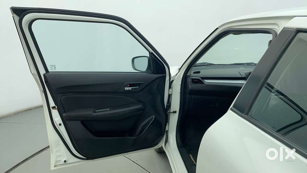 Maruti Suzuki Swift Vvt Vxi, 2022, Petrol