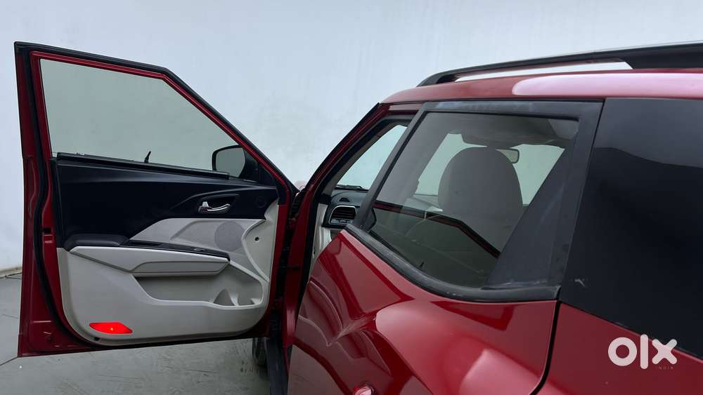 Mahindra Xuv300 W8 Option, 2020, Petrol