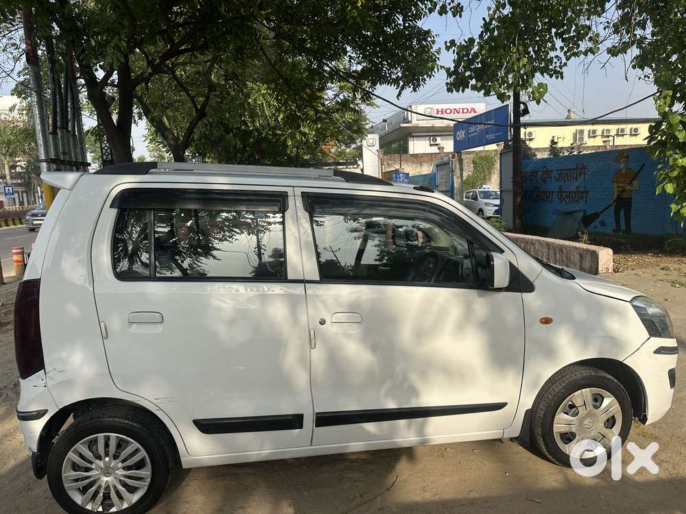 Maruti Suzuki Wagon R Vxi Amt, 2017, Petrol